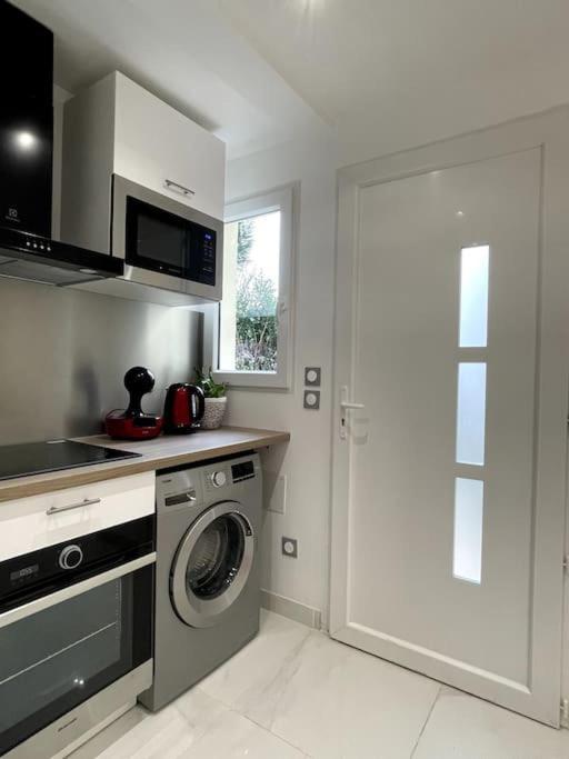 Appartement Cosy Et Moderne Proche De Disneyland Bussy-Saint-Georges Exteriör bild