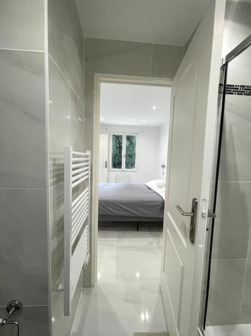Appartement Cosy Et Moderne Proche De Disneyland Bussy-Saint-Georges Exteriör bild
